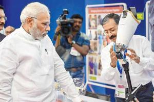 Mumbai: PM Narendra Modi lifts student's mood at IIT-B's convocation ceremony