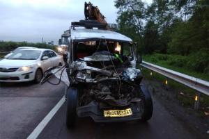 Three injured in road mishap on Mumbai-Pune Expressway