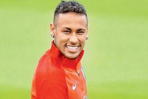 He's back! Neymar rejoins PSG on China tour