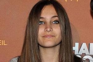 Paris Jackson returned on stage a day after surgery for Abscess