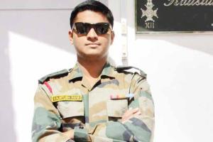 Mortal remains of Army Major killed in Jammu and Kashmir reaches Thane