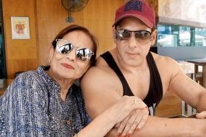 These photo proves that Salman Khan is Mama's boy