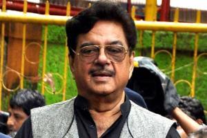 Shatrughan Sinha on his special bonding with Dharmendra