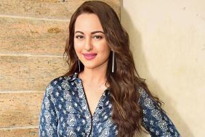 Sonakshi Sinha to do a item number in Total Dhamaal