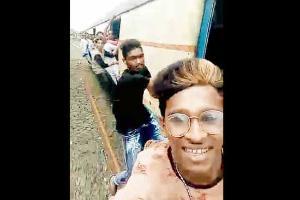 Youngsters perform stunts despite GRP, RPF ensuring safety on Mumbai trains