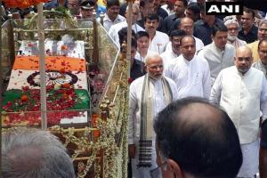Atal Bihari Vajpayee funeral: Narendra Modi walks with procession
