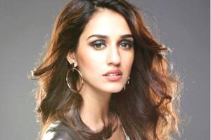 Disha Patani is giving us all some major fitness goals with this video!