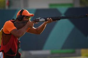Asian Games 2018: Indian shooter Lakshay claims silver in men's trap event