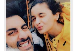 Picture perfect! Alia, Ranbir's latest selfie is nothing but adorable
