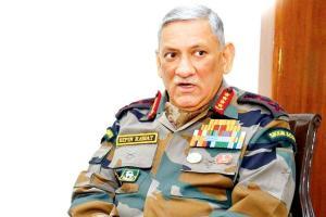 Army chief Bipin Rawat reviews situation in Kashmir