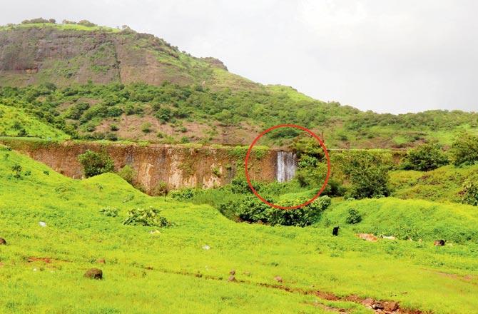 It will unleash all the water on the homes below. Pics/Rajesh Gupta