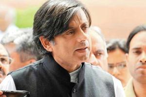 Nagaland Governor seeks Shashi Tharoor's apology over headgear comment