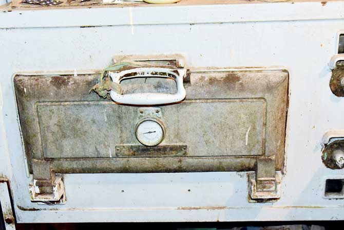 The German electric oven was purchased in 1956 for 3,000 rupees
