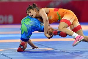 Asian Games 2018: Wrestler Vinesh Phogat wins gold medal