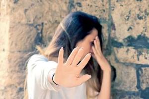 34-year-old woman who posed as top TV executive to con people, arrested