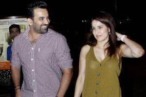 Zaheer Khan and Sagarika Ghatge spotted at Mumbai airport