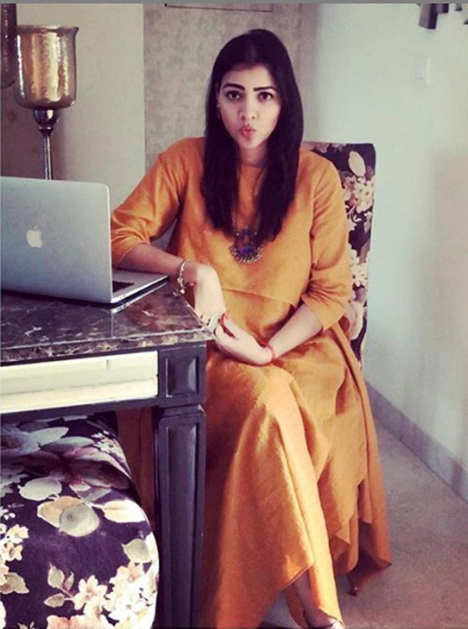 Priyanka Raina completed her B.Tech from Krishna Institute of Engineering and Technology. Her family later moved to Rajnagar, Ghaziabad and after completing her studies, she relocated to the Netherlands to pursue her banking job.