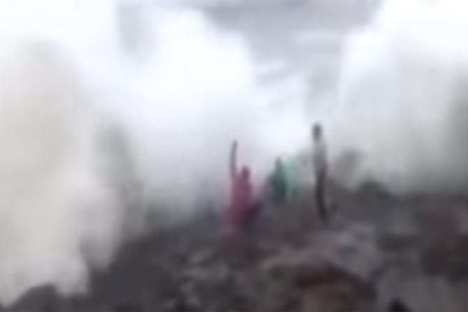 Caught on camera: In a tragic incident caught on camera, four youth drowned in the sea at Nagoa Beach in Diu. Reportedly, the victims were trying to click a selfie near a cliff as the waves of the Arabian sea carried them along in the ocean. The selfie addiction proved fatal for the four youth, the incident occurred on July 23, 2017.     