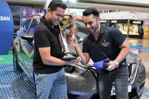 Aakash Chopra unveils the ICC World Cup Trophy 2019