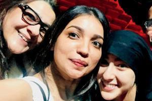 Sara Ali Khan enters movie theatre in burqa for Kedarnath reviews