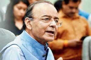 Arun Jaitley: Differences either get settled or Governors make way