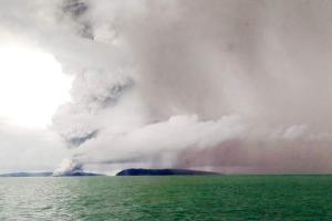 Indonesia: Rain hampers rescue efforts amid fresh tsunami fears