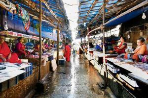 Mumbai: 150-year-old Chira Bazaar market to finally be razed