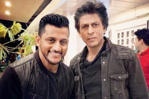 Shah Rukh Khan attends Salman Khan's birthday bash