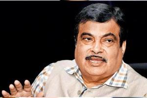 Emphasizing cooperation between governments to free Delhi of pollution