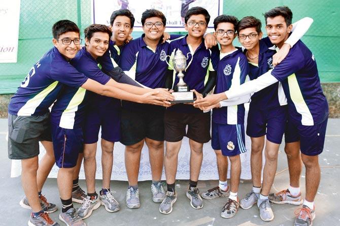 MKVV International Vidyalaya boys with the U-16 trophy. Pics/Bipin Kokate