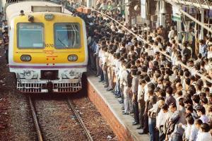 Mumbai: Harbour line hit by two disruptions