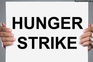 Farmer on hunger strike for crop loan dies