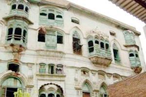 Pakistan government to buy ancestral home of Raj Kapoor