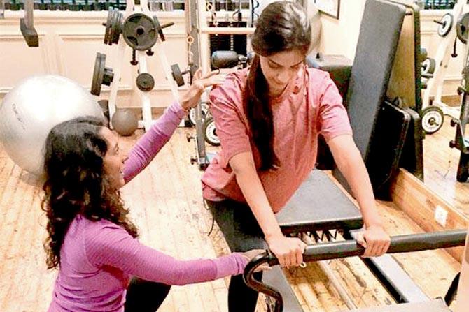 Karle trains Sonam K Ahuja
