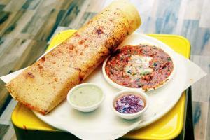 Mumbia Food: Mahim eatery's desserts and dosas are to die for