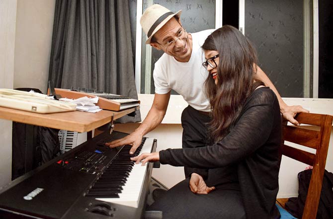 Piano fingers