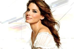 Sandra Bullock labels herself neurotic