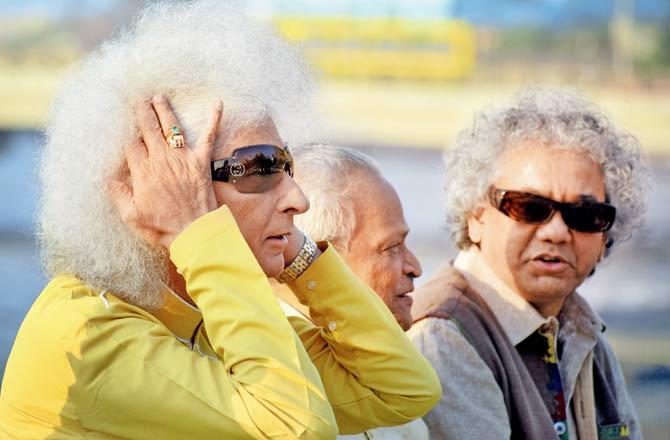 Pandit Shivkumar Sharma, Taufiq Qureshi and Aditya Kalyanpur