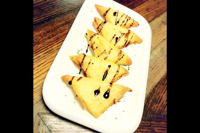 Goat cheese samosa