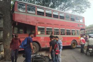 Mumbai: Double decker bus dashes with scooty in Kalina, two injured