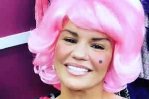 Kerry Katona meets long lost brother