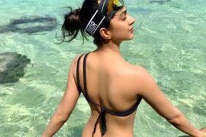 Kiara Advani holidaying by the beach is too hot to handle
