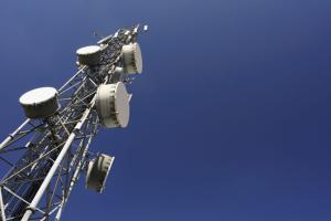 Pakistan man climbs mobile tower, demands PM post