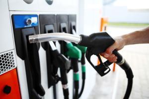 Petrol prices plummet to its lowest in 2018