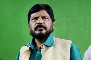 Ramdas Athawale to meet Devendra Fadnavis over attack, cries conspiracy
