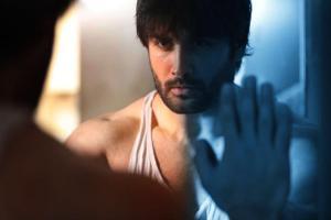 Vivian Dsena bags title of Asia's second-most sexy man; thanks his fans