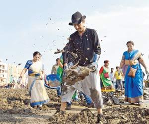 Mumbai: BMC to use mechanised beach clean-ups for clearing garbage