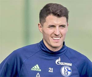 Schoepf extends contract with Schalke till 2019
