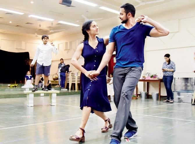 Arunoday Singh and Meher Mistry match steps during rehearsals in Khar. Pic/Suresh Karkera