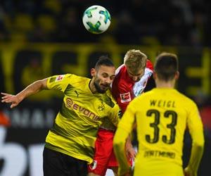 Borussia Dortmund held by Augsburg in Bundesliga